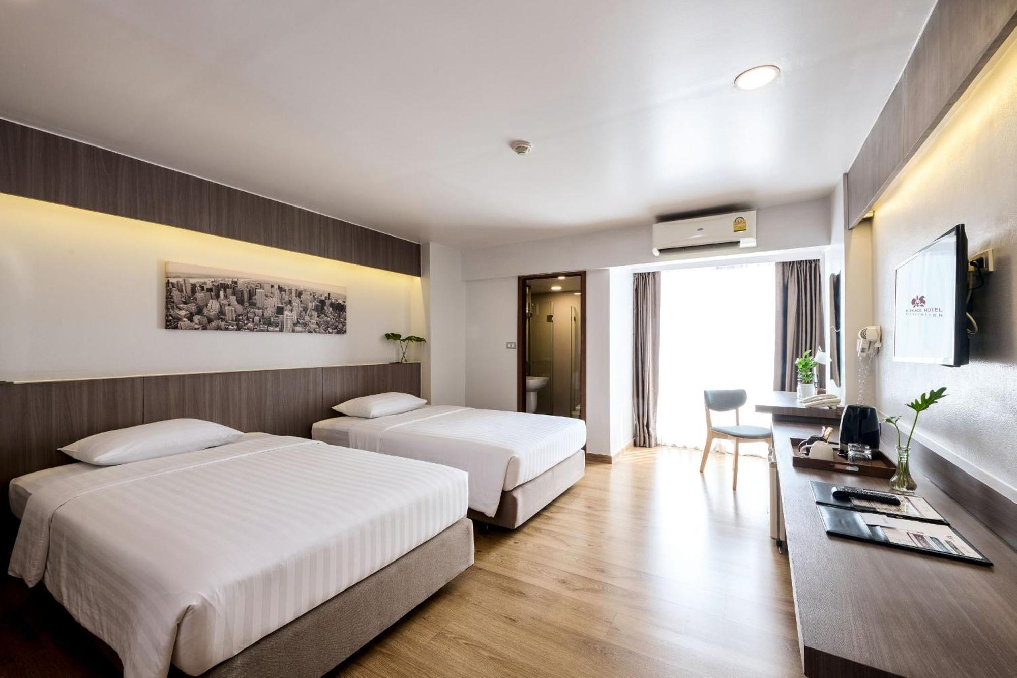 Tk Palace Hotel & Convention Бангкок Екстер'єр фото