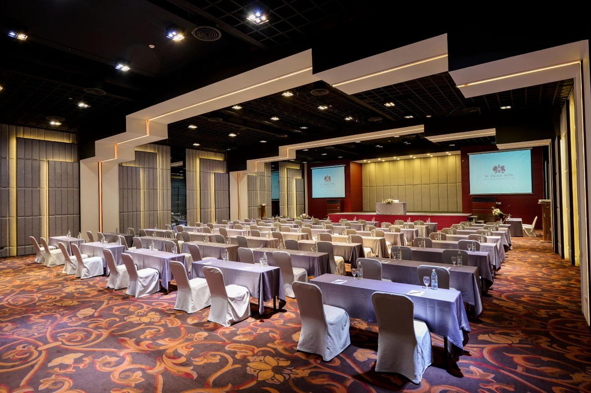 Tk Palace Hotel & Convention Бангкок Екстер'єр фото